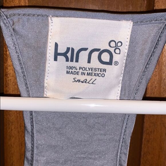 Tank size small   - Picture 2 of 7